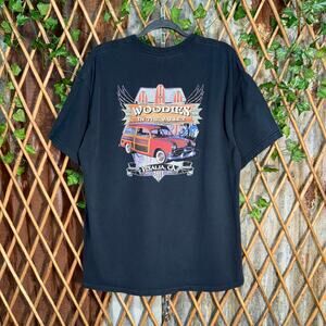 Vintage Y2K woodies in the valley beach car 2000s t-shirt